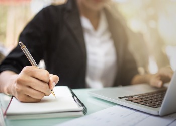 Como se destacar com uma pós-graduação EAD reconhecida pelo MEC | Faculdade Bookplay