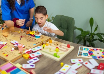 5 atividades lúdicas para crianças com TDAH: estratégias para manter o foco e o bem-estar em sala de aula